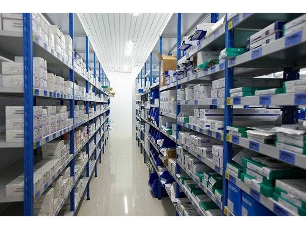 藥品倉庫溫濕度監(jiān)控與風(fēng)機制動的設(shè)備方案